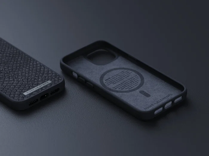 Njord byELEMENTS iPhone 14 (15.5 cm / 6.1") Funda MagSafe con Piel de Salmón - Negro - Protección contra Caídas hasta 2 m, Compatible con Carga Inalámbrica