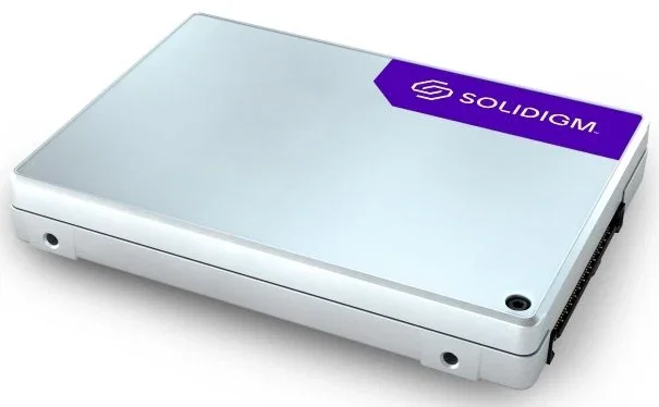 Solidigm D5-P5316 15.36TB SSD 2.5" U.2 PCIe 4.0 x4 NVMe, 7000 MB/s de Lectura, para Servidor/Estación de Trabajo