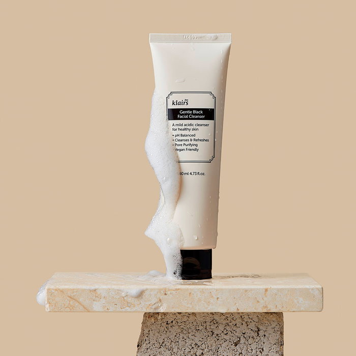 Klairs Limpiador Facial Gentle Black - pH Bajo, Limpieza Suave e Hidratante para Piel Sensible, Vegano, 140 ml