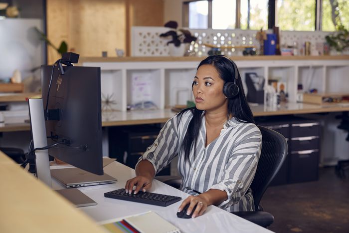 HP 355 Compact Multi UK Teclado Inalámbrico Compacto y Confortable con Conectividad Multi-dispositivo para Escritorio y Portátil