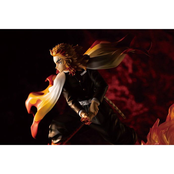 Kotobukiya Figura Demon Slayer Kimetsu No Yaiba Kyojuro Rengoku Pilar del Fuego PVC Escala 1/8 22cm