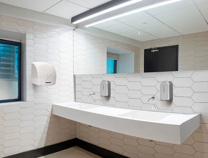 Q-connect Secador de Manos Automático 900W Blanco 220V 240x205x256 mm