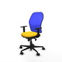 Silla de oficina Jorquera con mecanismo Sincro tapizada con Similpiel color Amarillo y malla color Azul. Equipada con lumbar 1D, Brazos 1D y Ruedas 65mm nailon