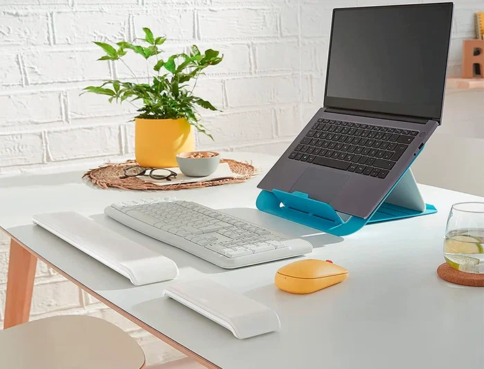 Leitz Reposamuñecas Ergo Cosy para Teclado Ajustable Color Gris