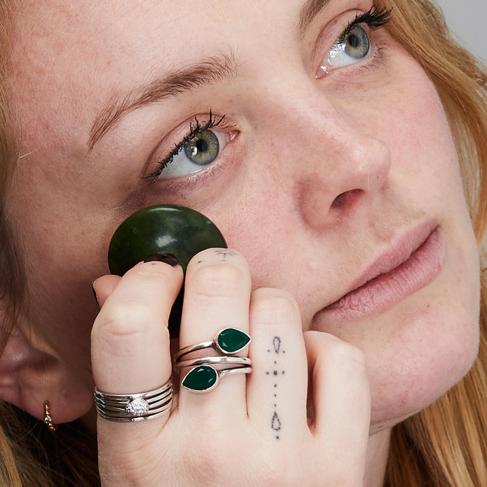 Cosmetic Club Piedra de Masaje Facial de Jade Redonda para Contorno de Ojos, Mejora Elasticidad y Reduce Ojeras