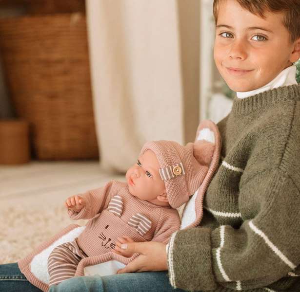 Muñecas Arias Muñeca Elegance Andie con Mantita 40 cm Cuerpo Blando Muñecas Arias Muñeca Elegance Andie con Mantita 40 cm Cuerpo Blando