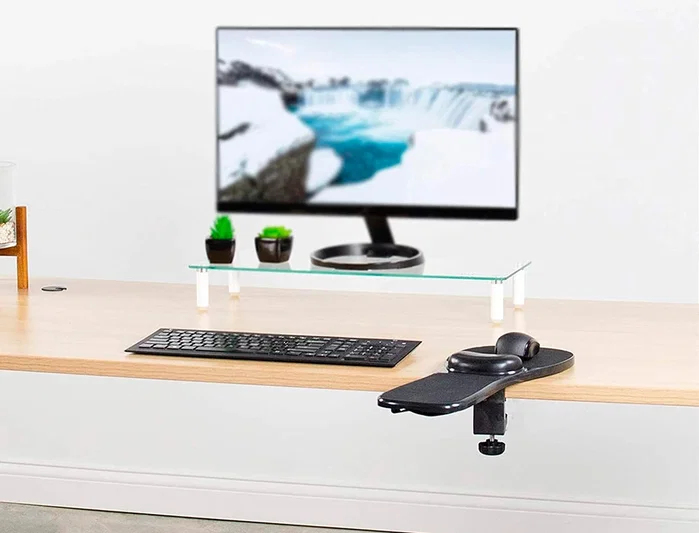 Q-connect Reposabrazos Ergonómico con Alfombrilla de Ratón y Apoyo de Muñeca Color Negro 220x140x480 mm