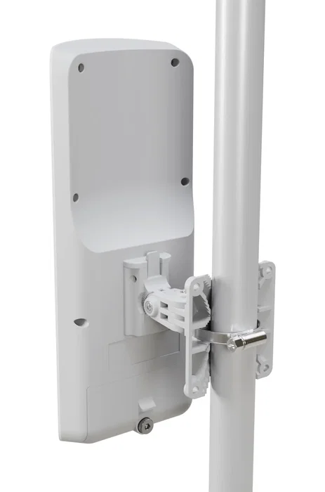 Mikrotik mANTBox ax 15s - Antena Sectorial WiFi 6 Dual-Band 15 dBi - 1x Gigabit Ethernet, 1x 2.5G SFP, PoE - Color Blanco