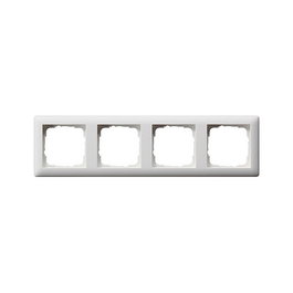 GIRA Marco Standard 55 para 4 enchufes, blanco matt