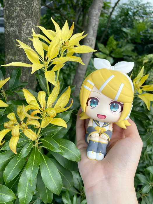 Megahouse Estatua PVC Look Up Kagamine Rin 11 cm