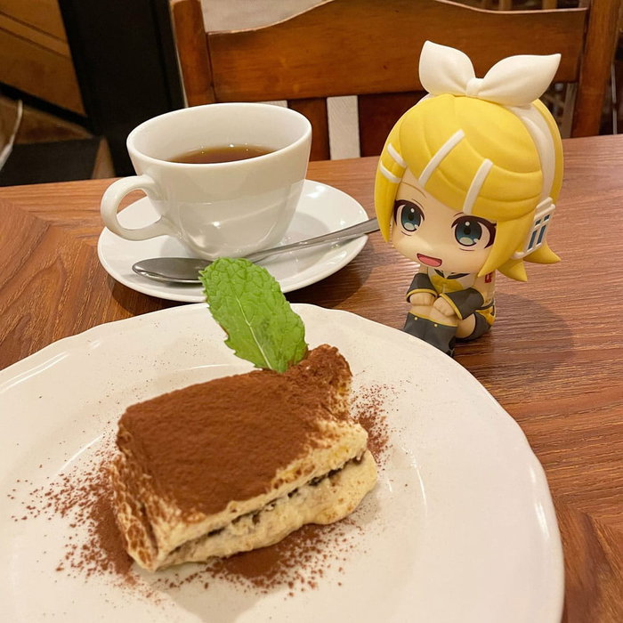 Megahouse Estatua PVC Look Up Kagamine Rin 11 cm