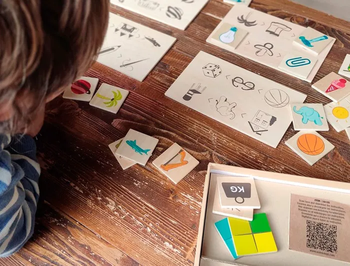 Andreutoys Juego Didáctico de Atributos Grandes y Pequeños, Asociación de Imágenes, Razonamiento Lógico, Observación y Colores.