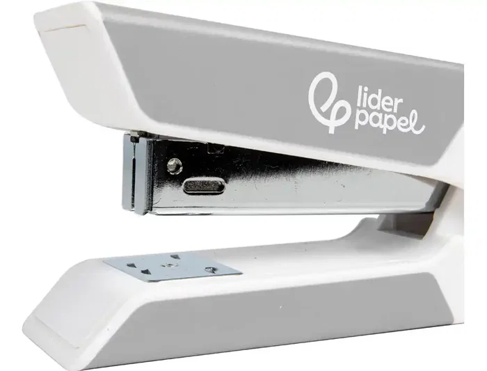 Liderpapel Grapadora Sobremesa con Extraegrapas y 1000 Grapas 26/6, Capacidad 20h, Color Gris