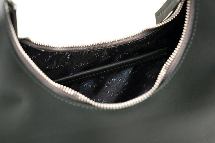 Vince Camuto Bolso Riviera - Verde Oscuro en Piel de Polivinilo con Correa Larga