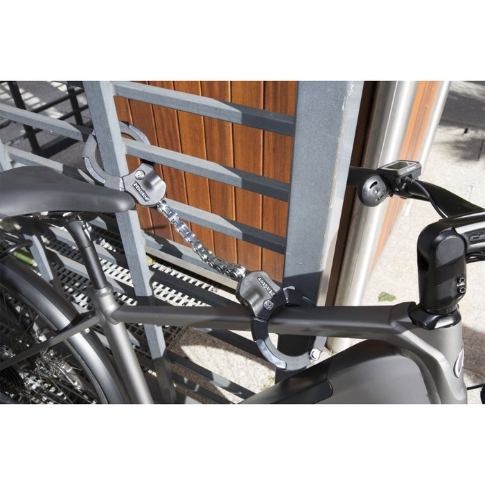 Master Lock Street Cuff con llave Long 8290EURDPRO en Negro / Plata