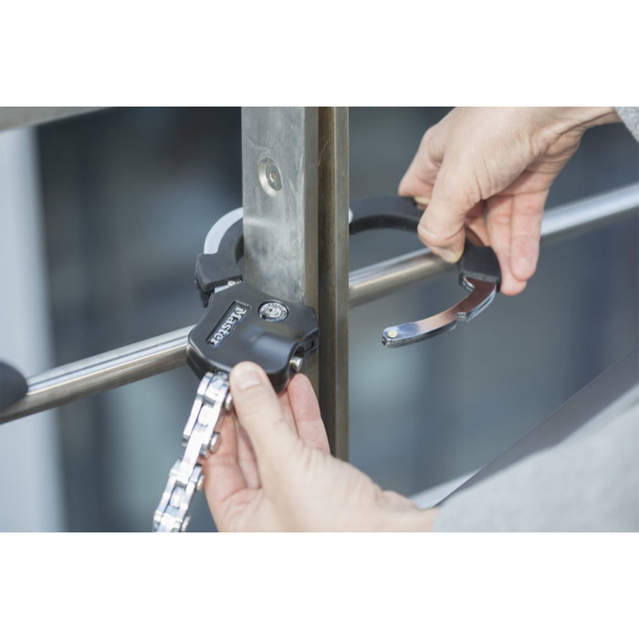 Master Lock Street Cuff con llave Long 8290EURDPRO en Negro / Plata
