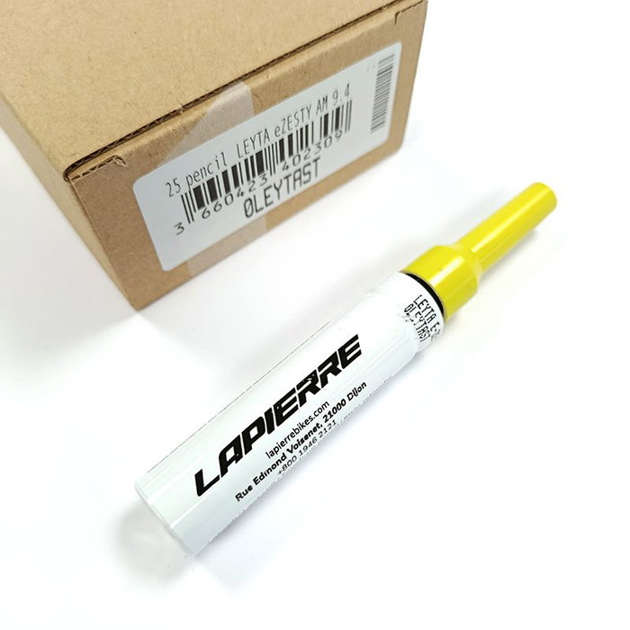 Lápiz reparador de pintura Carmín Translucent Brillante para eZESTY AM 10.4 AXS con pincel Lápiz reparador de pintura Carmín Translucent Brillante para eZESTY AM 10.4 AXS con pincel