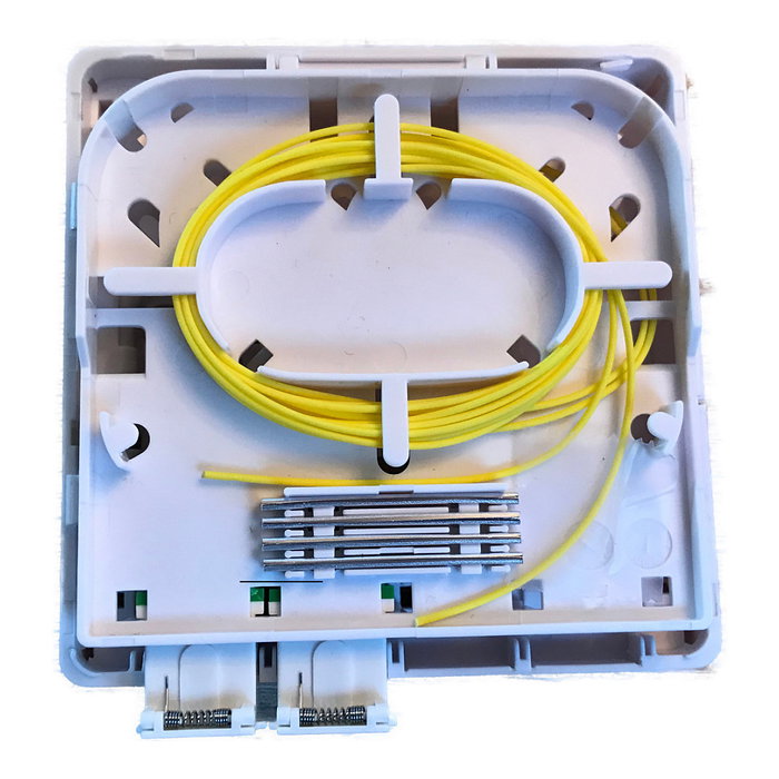EFB Elektronik FTTH-BOX-IN-7 con 4 acopladores SC-S o LC-D EFB Elektronik FTTH-BOX-IN-7 con 4 acopladores SC-S o LC-D