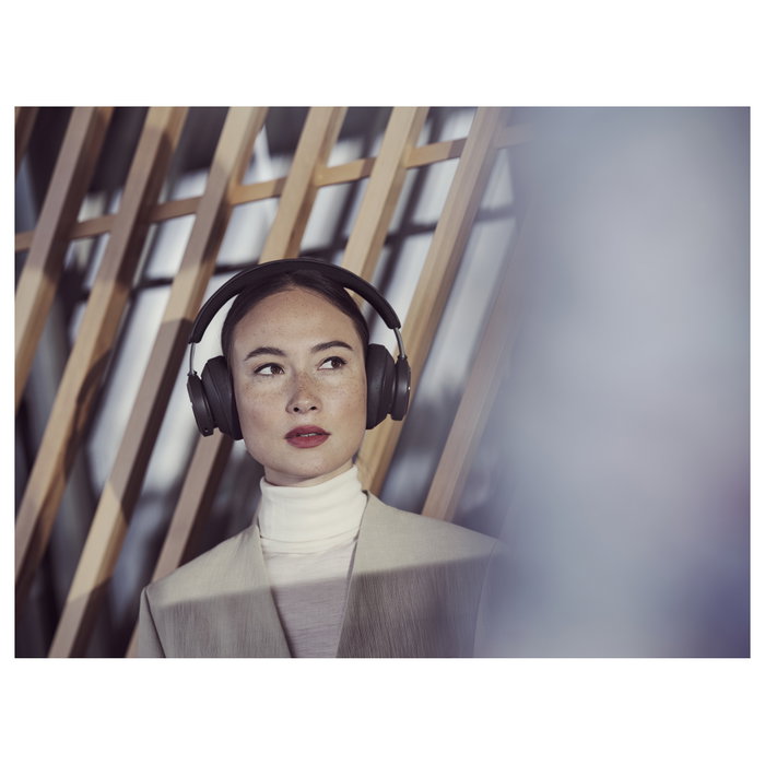 Bang & Olufsen Beoplay Portal Auriculares Gaming Inalámbricos y Alámbricos con Dolby Atmos, Bluetooth 5.1, Cancelación de Ruido, para Xbox, Color Negro