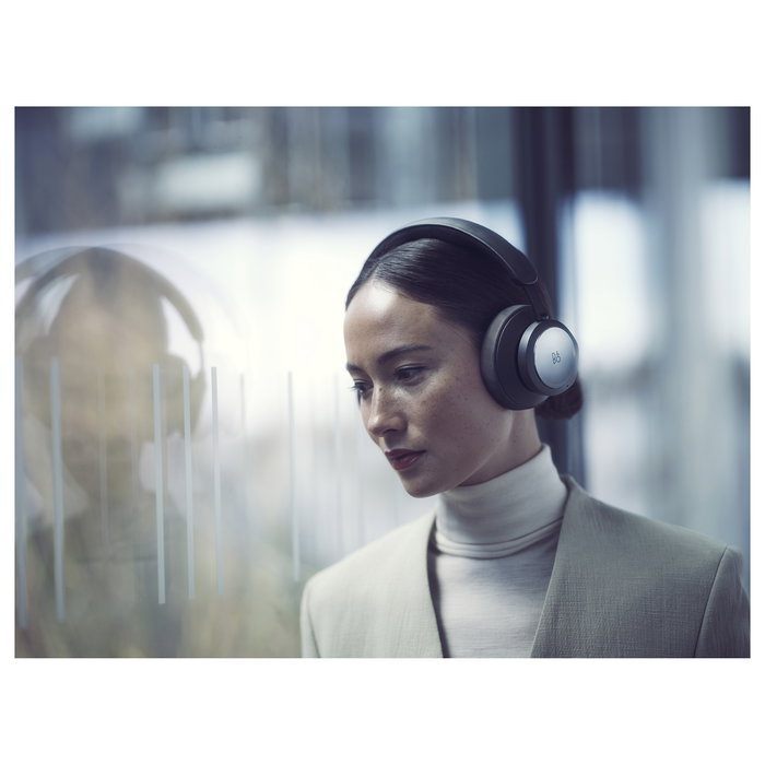 Bang & Olufsen Beoplay Portal Auriculares Gaming Inalámbricos y Alámbricos con Dolby Atmos, Bluetooth 5.1, Cancelación de Ruido, para Xbox, Color Negro