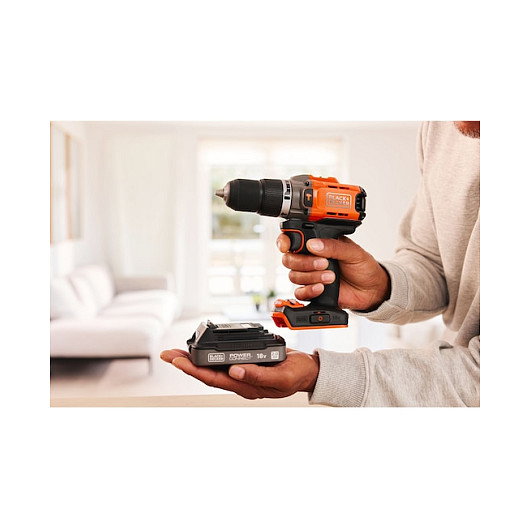 Black & Decker BCD383D1XK-QW Taladro Percutor Atornillador 18V 2Ah Batería, Pistola, Capacidad 13mm, Color Naranja