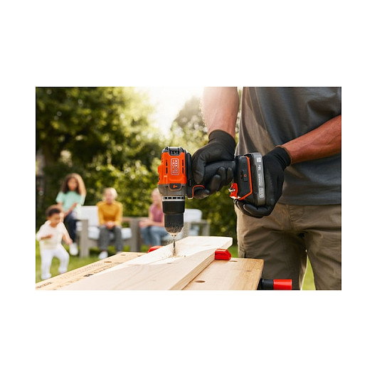 Black & Decker BCD383D1XK-QW Taladro Percutor Atornillador 18V 2Ah Batería, Pistola, Capacidad 13mm, Color Naranja