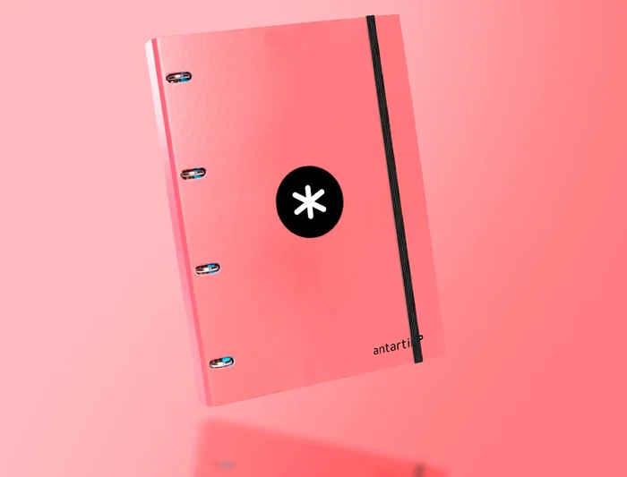 Antartik Carpeta con recambio A4, cuadro 5mm, forrada, 4 anillas 25mm redondas, color coral, 100 hojas 100g