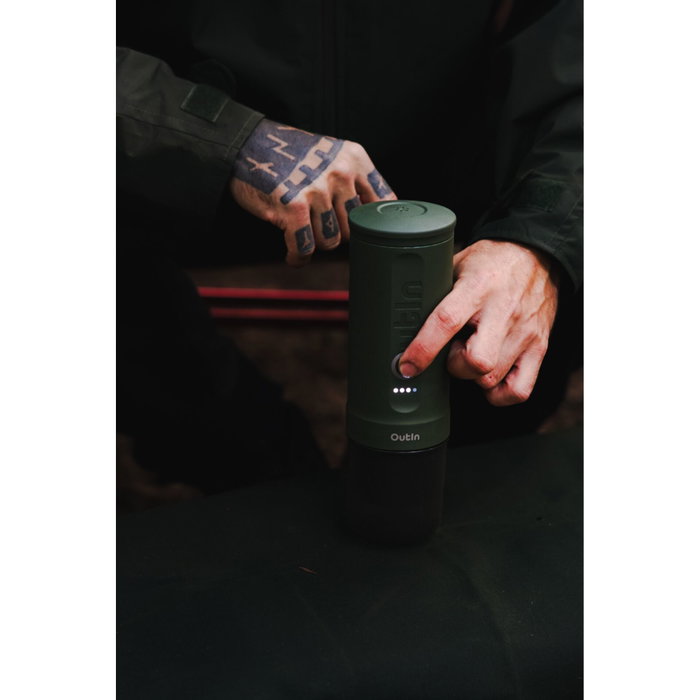OutIn Nano Máquina de Espresso Verde con Estuche de Viaje OutIn Nano Máquina de Espresso Verde con Estuche de Viaje