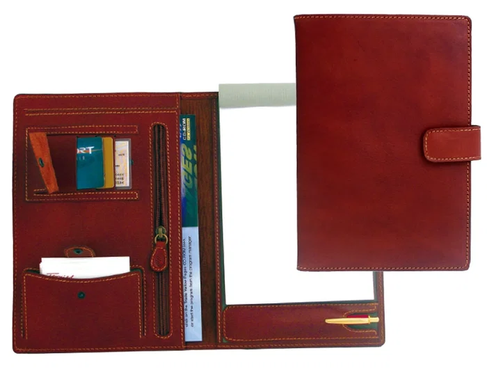 Carpeta Portafolios Q-Connect Artesania Piel Cuarto Con Broche 275x193 mm Fabricada Enubrique