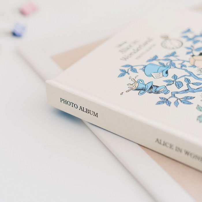 ERIK Álbum de Fotos Autoadhesivas Alicia en el País de las Maravillas Disney 16x16cm 24 Páginas