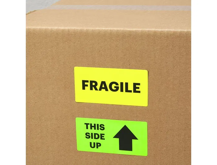 Avery 560Tico Etiqueta Adhesiva Roja Fluorescente Permanente FSC para Láser/Inyección/Fotocopia 99,1x67,7 mm Caja 560 Unidades Avery 560Tico Etiqueta Adhesiva Roja Fluorescente Permanente FSC para Láser/Inyección/Fotocopia 99,1x67,7 mm Caja 560 Unidades