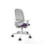 Silla de oficina Cilanco con mecanismo Sincro tapizada con Tela color Morado y malla color Blanco. Equipada con lumbar 1D, Reposabrazos blancos y Ruedas 65mm nailon