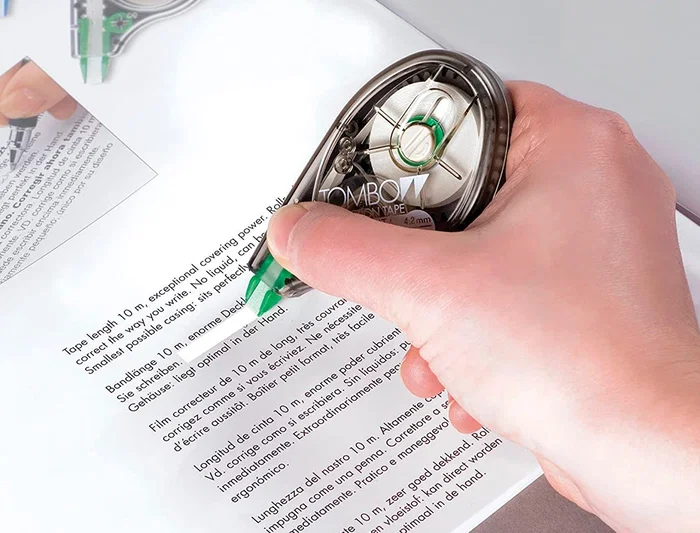 Tombow CT-YT4 Cinta Correctora Mono, 4.2 mm x 10 m, Cinta PET Resistente al Desgarro, Plástico Reciclado, Corrección Lateral Cómoda