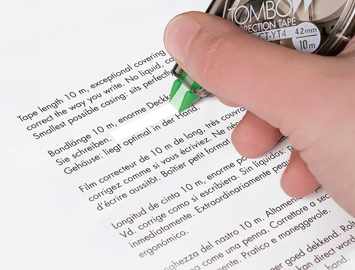 Tombow CT-YT4 Cinta Correctora Mono, 4.2 mm x 10 m, Cinta PET Resistente al Desgarro, Plástico Reciclado, Corrección Lateral Cómoda