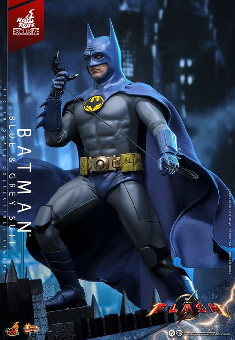 The Flash Figura Movie Masterpiece 1/6 Batman (Blue & Grey Suit) Limited Edition Hot Toys Exclusive 30 cm