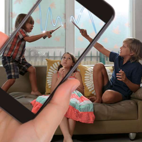 NECA Varita Harry Potter Lumos con Luz LED, 19 cm - Incluye Pilas