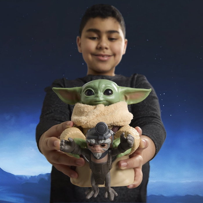 Hasbro Star Wars: The Mandalorian & Grogu Figura Electrónica Grogu Abrazador & Anzellano 17 cm