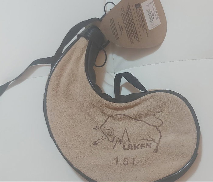 LAKEN BOTA VINO DE PIEL CURVA 1,5 LITROS PK1500-C