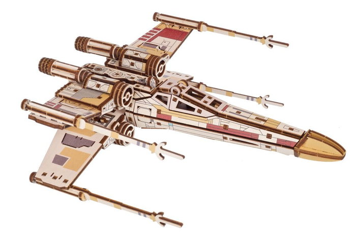 Ugears Star Wars Maqueta de madera Luke Skywalker's X-Wing Starfighter