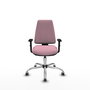 Silla de oficina Elche con mecanismo Asincro tapizada con Tela color Rosa. Equipada con Base cromada, Brazos 1D y Ruedas 65 mm parqué