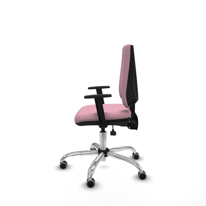 Silla de oficina Elche con mecanismo Asincro tapizada con Tela color Rosa. Equipada con Base cromada, Brazos 1D y Ruedas 65 mm parqué