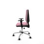 Silla de oficina Elche con mecanismo Asincro tapizada con Tela color Rosa. Equipada con Base cromada, Brazos 1D y Ruedas 65 mm parqué