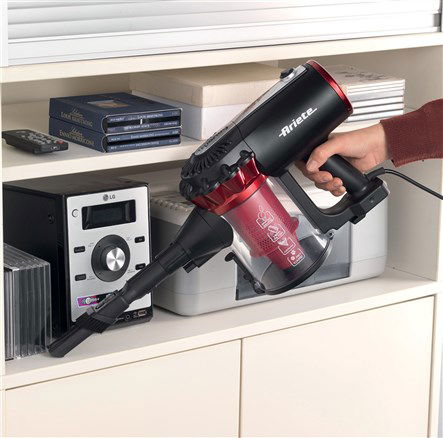 Ariete 2759 Aspirador Escoba con Cable 2 en 1, Ligero y Práctico, con Cepillo Giratorio y Luces LED, Tecnología Ciclónica