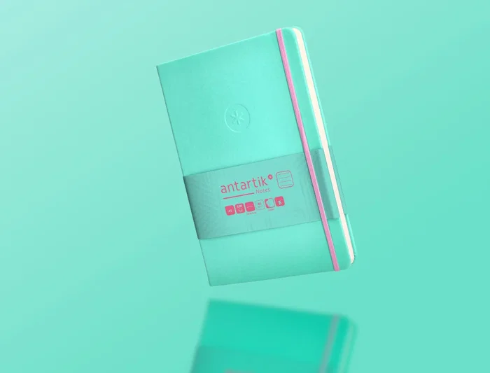 Antartik Notes Cuaderno A5 Tapa Dura, 100 Hojas Rayadas 80gr FSC, Cierre Gomilla, Rosa y Turquesa