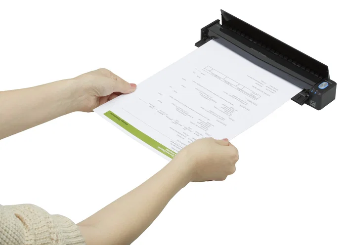 Ricoh ScanSnap iX100 - Escáner portátil inalámbrico con batería, A4, Alimentador de documentos, 600 DPI, Wi-Fi, USB, Incluye software (Negro)