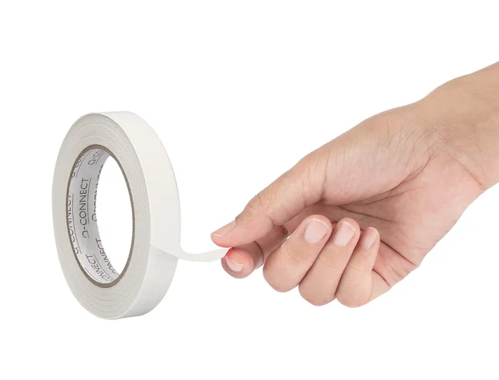 Q-connect Cinta Adhesiva de Doble Cara 33 m x 19 mm para Papel, Cartulina, Fotos y Moquetas, Ideal para Fijaciones Múltiples en Varias Superficies