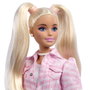 Mattel Muñeca Barbie Deluxe con Chaqueta Vaquera Rosa 32x20x8 cm Edad Mínima 36 Meses