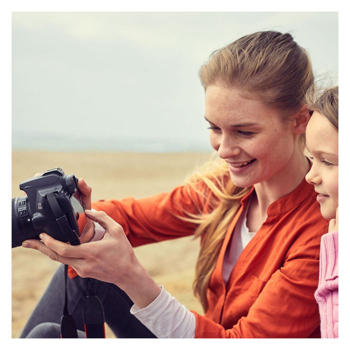 Canon EOS 250D Kit Cámara Réflex Digital 24.1 MP APS-C CMOS 4K UHD Pantalla Táctil Vari-Ángulo con Objetivo EF-S 18-55mm f/3.5-5.6 IS III - Negro Canon EOS 250D Kit Cámara Réflex Digital 24.1 MP APS-C CMOS 4K UHD Pantalla Táctil Vari-Ángulo con Objetivo EF-S 18-55mm f/3.5-5.6 IS III - Negro