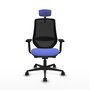 Silla de oficina Mardos con mecanismo Sincro/Traslack tapizada con Tela color Azul claro y malla color Negro. Equipada con lumbar 1D, Brazos 2D, Cabecero 2D y Ruedas 65mm nailon