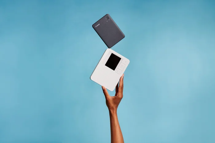 Canon SELPHY QX20 Impresora de Fotos Portátil por Sublimación - Inalámbrica (Wi-Fi, Bluetooth), Impresión sin Bordes, Color Rojo Terracotta, Ref. 6754C001